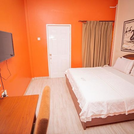 Hilton View Hotel Ogbodjo 外观 照片