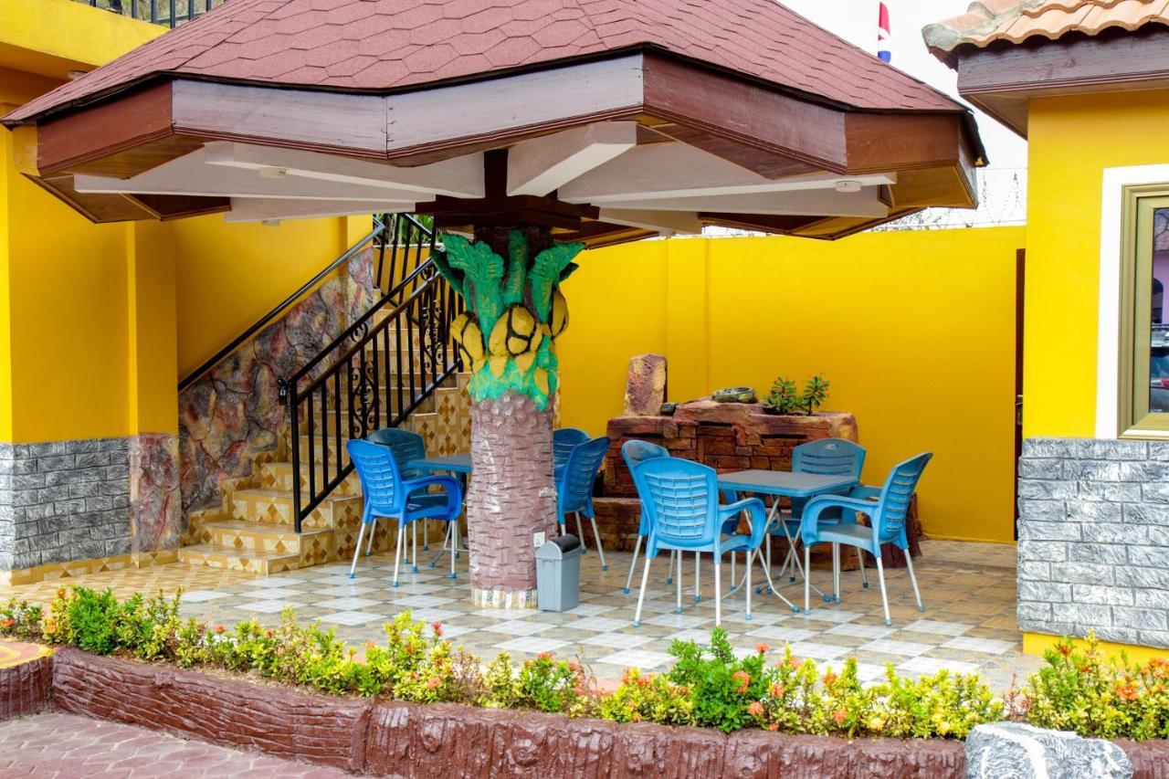 Hilton View Hotel Ogbodjo 外观 照片