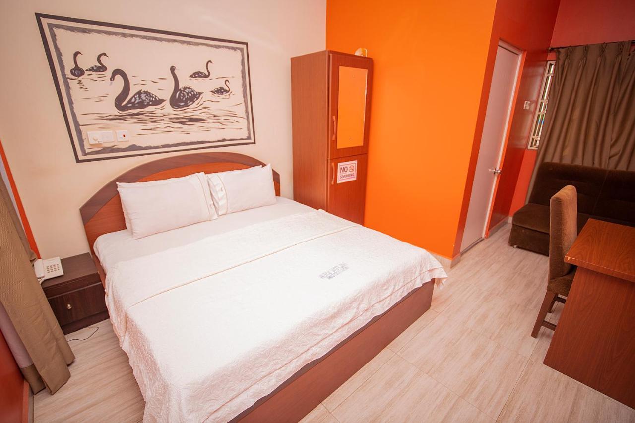 Hilton View Hotel Ogbodjo 外观 照片