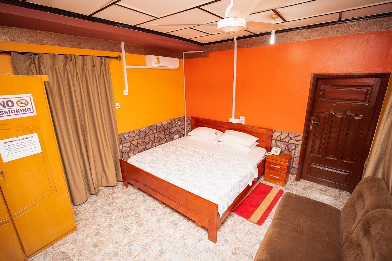 Hilton View Hotel Ogbodjo 外观 照片