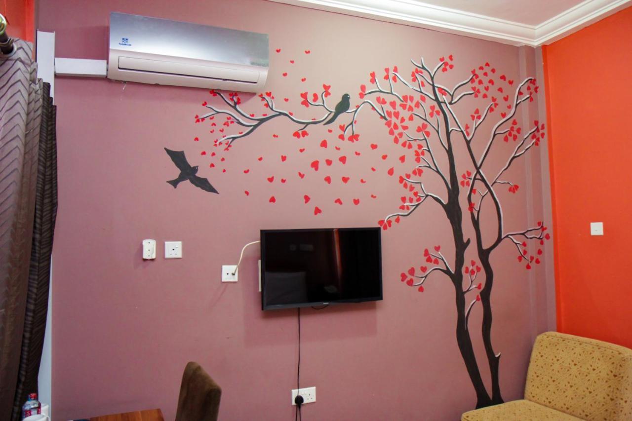 Hilton View Hotel Ogbodjo 外观 照片