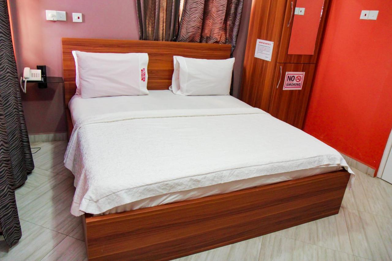 Hilton View Hotel Ogbodjo 外观 照片