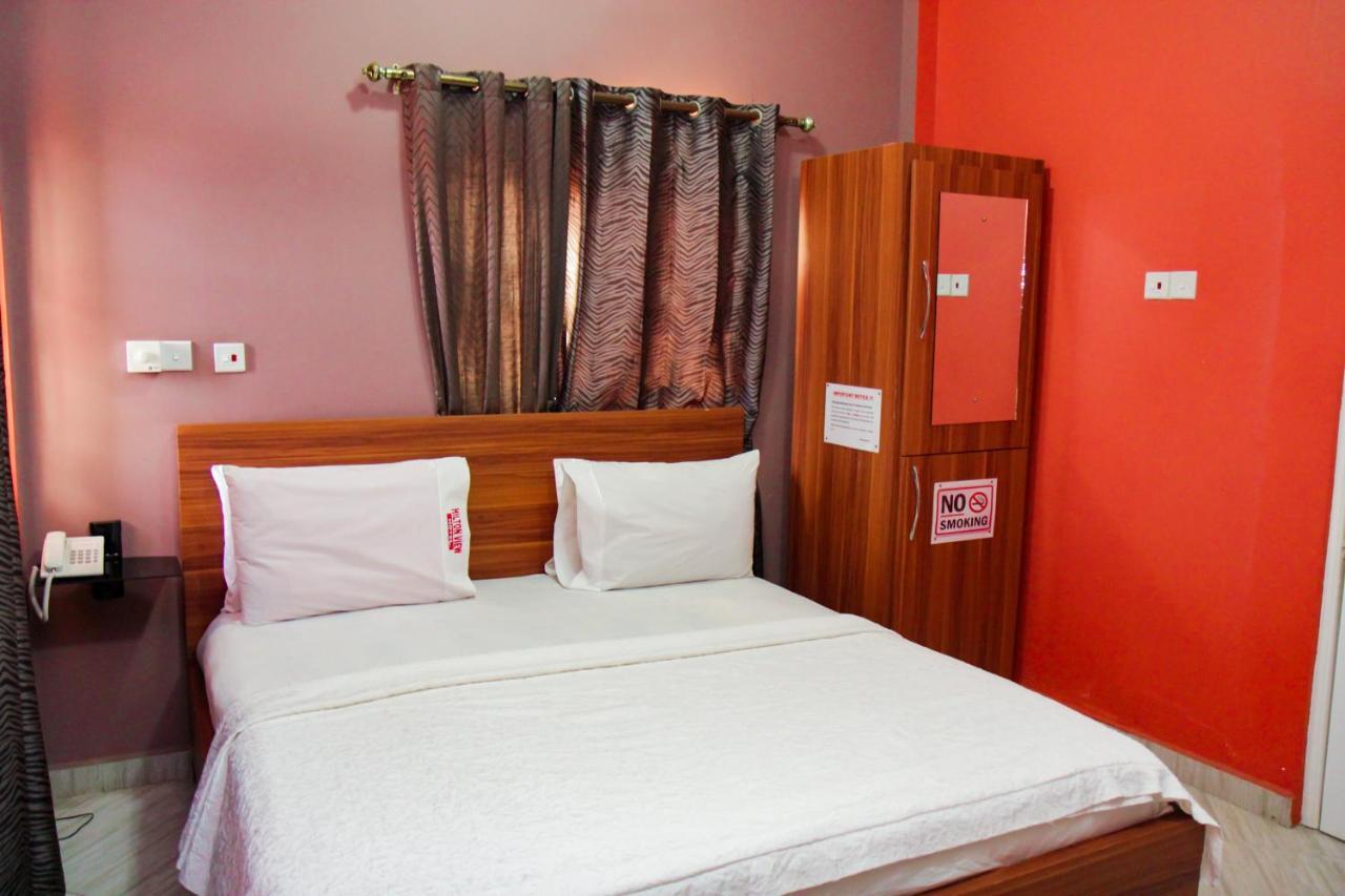 Hilton View Hotel Ogbodjo 外观 照片