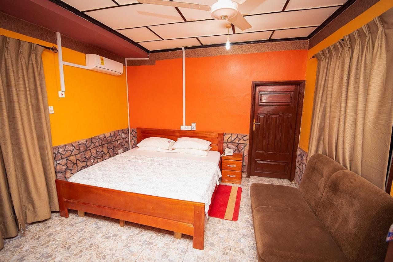Hilton View Hotel Ogbodjo 外观 照片