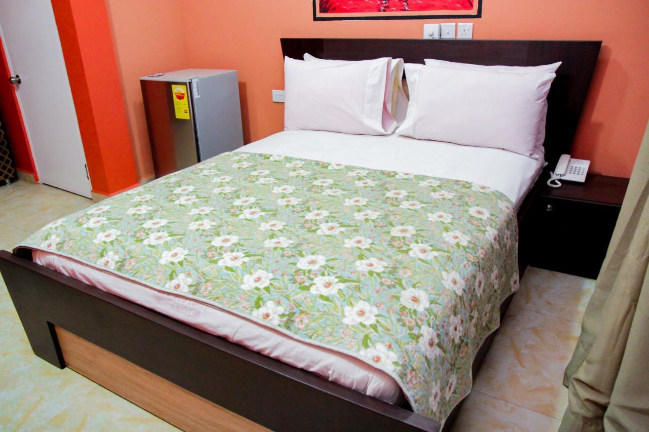 Hilton View Hotel Ogbodjo 外观 照片